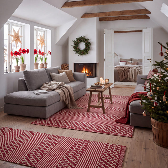 Lucia Red
