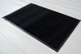 Clean svart