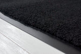 Clean svart